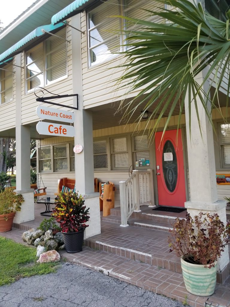 LolliPops Cafe & Bakery at Nature Coast Inn